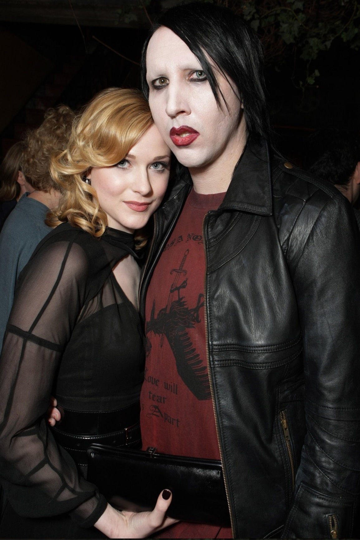 Evan Rachel Wood tố bị Marilyn Manson cưỡng hiếp khi quay MV - 3 Evan Rachel Wood tố bị Marilyn Manson cưỡng hiếp khi quay MV - 3