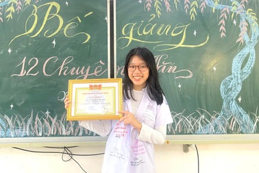 Nữ thủ khoa khối C Đà Nẵng chia sẻ bí kíp học môn văn 9,5 điểm