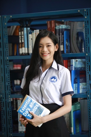 Hai hoa hậu đăng quang trong 2 ngày, cùng học một trường đại học - 8
