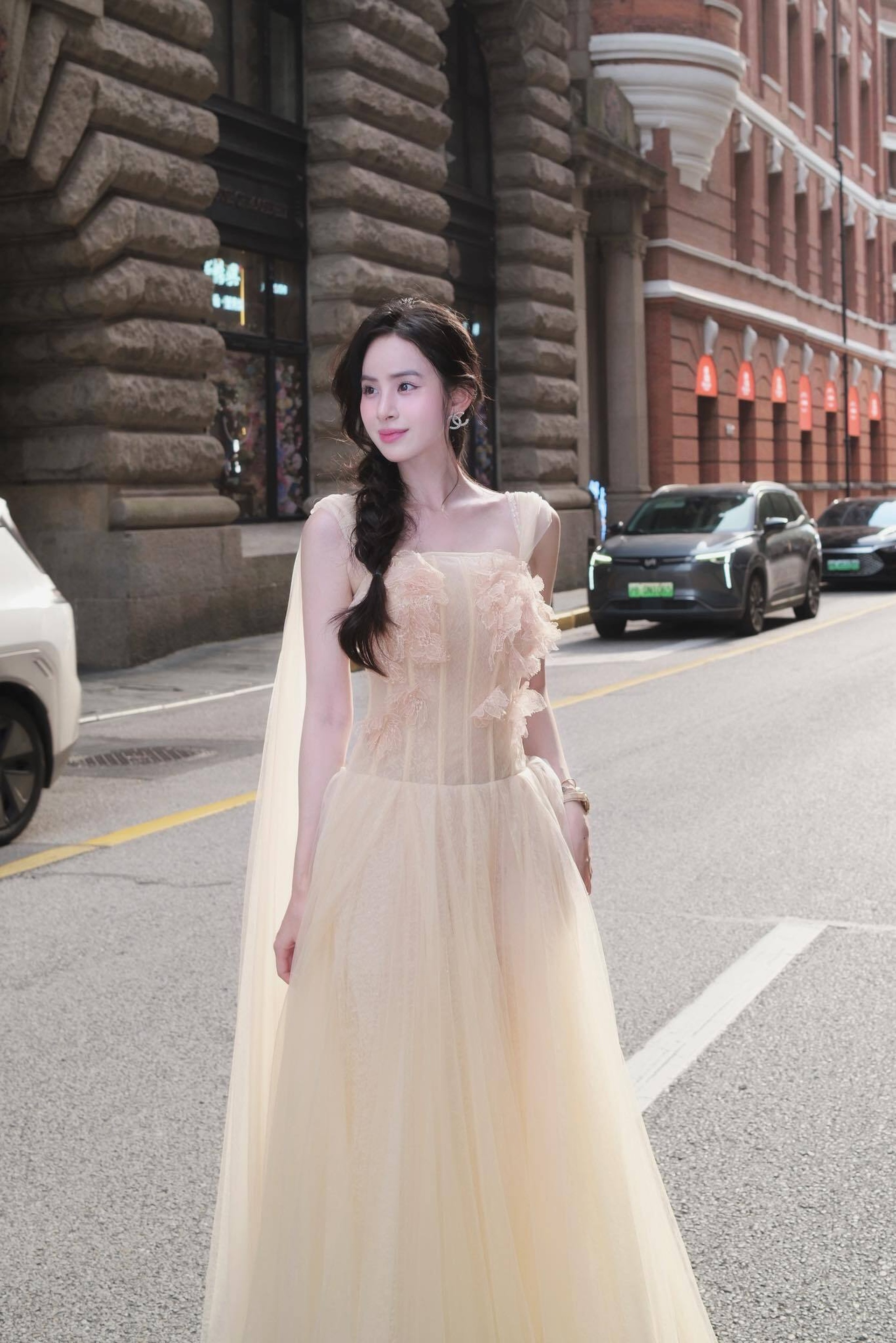 Nhan sắc dàn mỹ nữ đóng phim VTV về góc khuất showbiz gây chú ý - 9