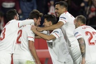 Sevilla hẹn Barcelona ở chung kết Cúp Nhà vua