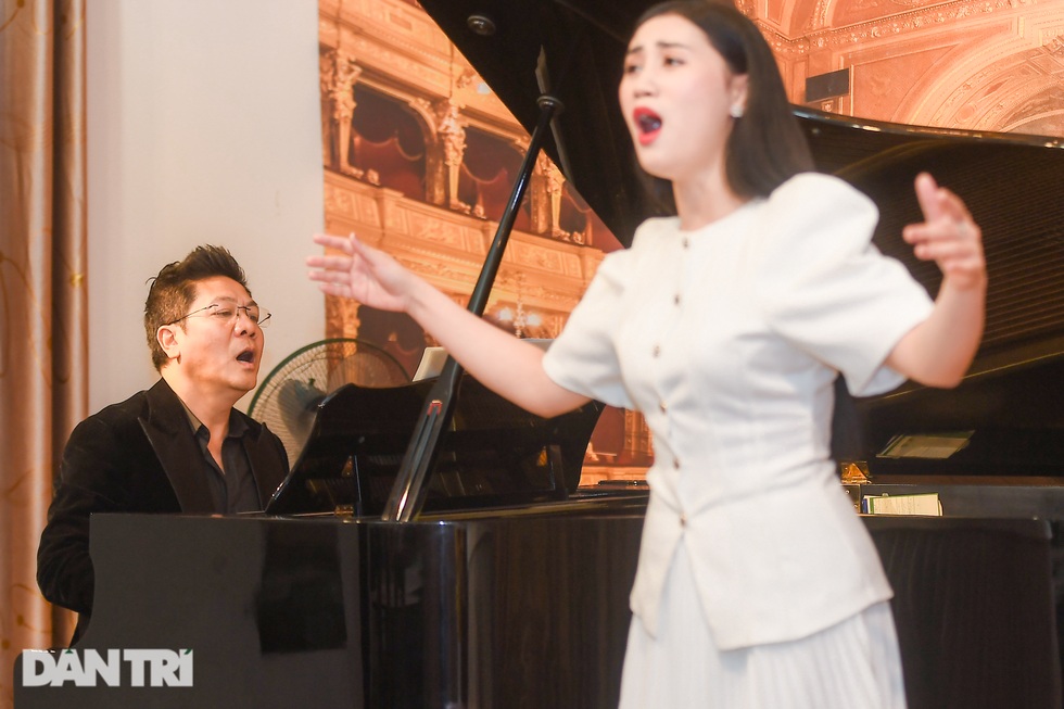 NSND Quốc Hưng: Tôi giàu bạn và học trò, Tết chỉ muốn về với mẹ - 5 NSND Quốc Hưng: Tôi giàu bạn và học trò, Tết chỉ muốn về với mẹ - 5