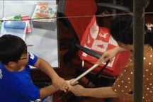 Nhiều phụ huynh xin tha thứ cho “cô giáo” đánh học trò ở Ninh Thuận