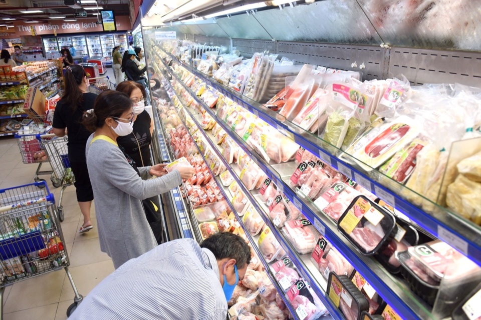 Người dân khó khăn vì Covid-19, siêu thị “đồng loạt” giảm giá thực phẩm - 3