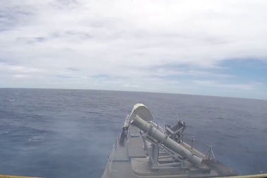 Tàu chiến USS Coronado của Mỹ phóng tên lửa trong tập trận RIMPAC 2016