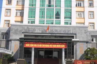 Vụ Cục trưởng Cục Thuế bị kiện: Khai thêm tuổi là muốn về nghỉ hưu sớm!