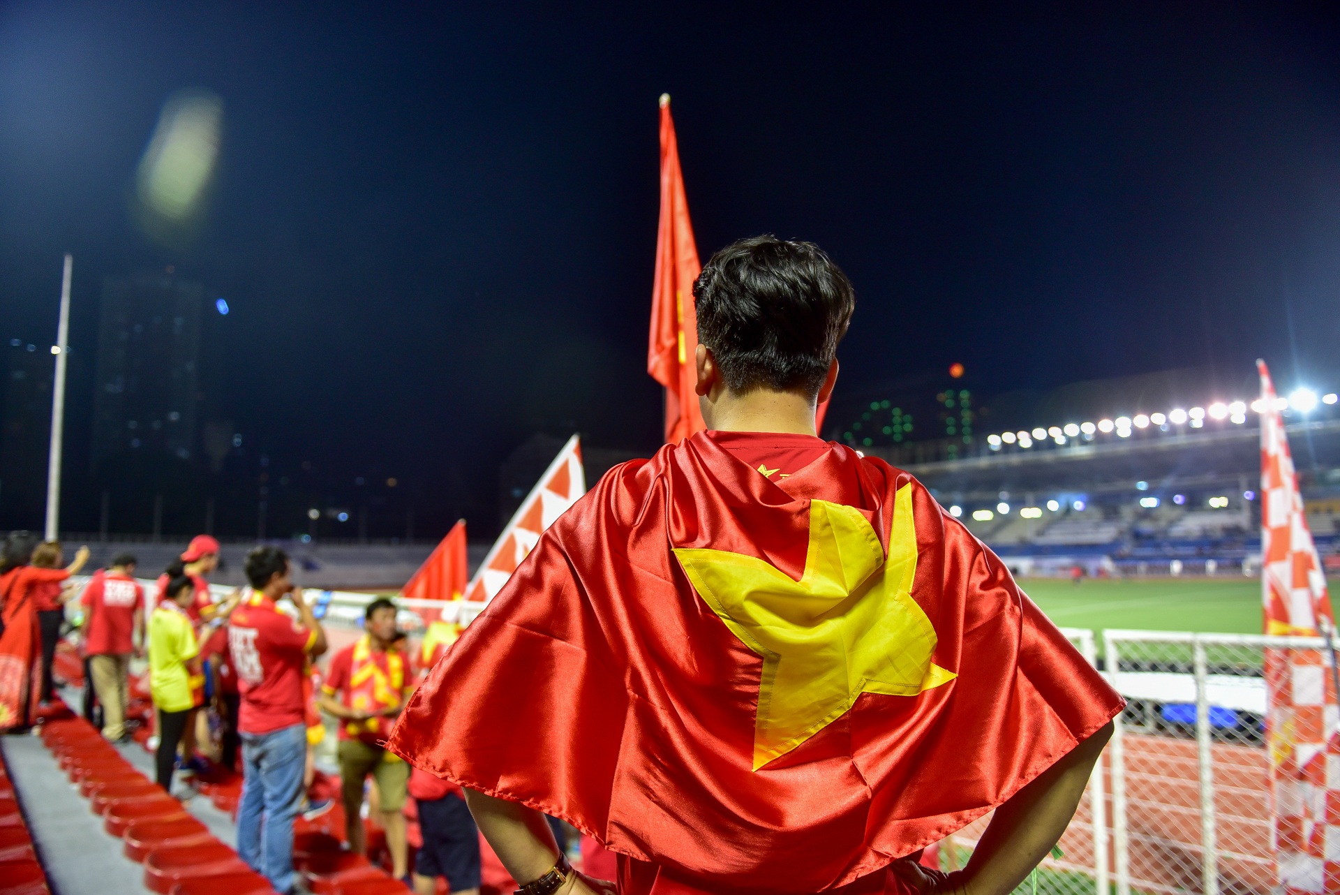 CĐV Việt Nam muốn biến sân Rizal Memorial thành Mỹ Đình - 12 CĐV Việt Nam muốn biến sân Rizal Memorial thành Mỹ Đình - 12