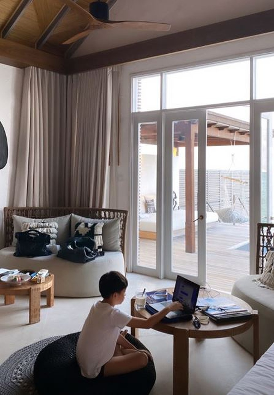 Sao Việt xáo trộn cuộc sống, tự cách ly giữa dịch Covid -19 - 4