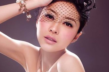 Lâm Đại Hùng đi nghỉ một mình sau khi chia tay Quách Phú Thành