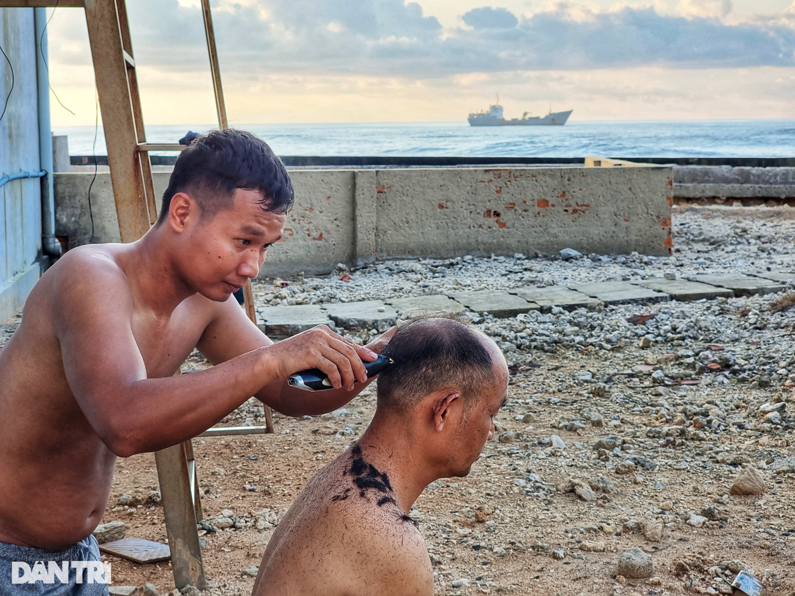 Thăm Trường Sa mùa biển lặng - 36 Thăm Trường Sa mùa biển lặng - 36