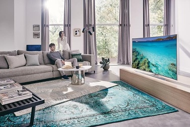 Điều gì đang tạo nên sức hút đặc biệt từ các sản phẩm TV màn hình cong?
