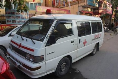 Hà Nội: Bắt xe dù “nhái” xe cấp cứu 115