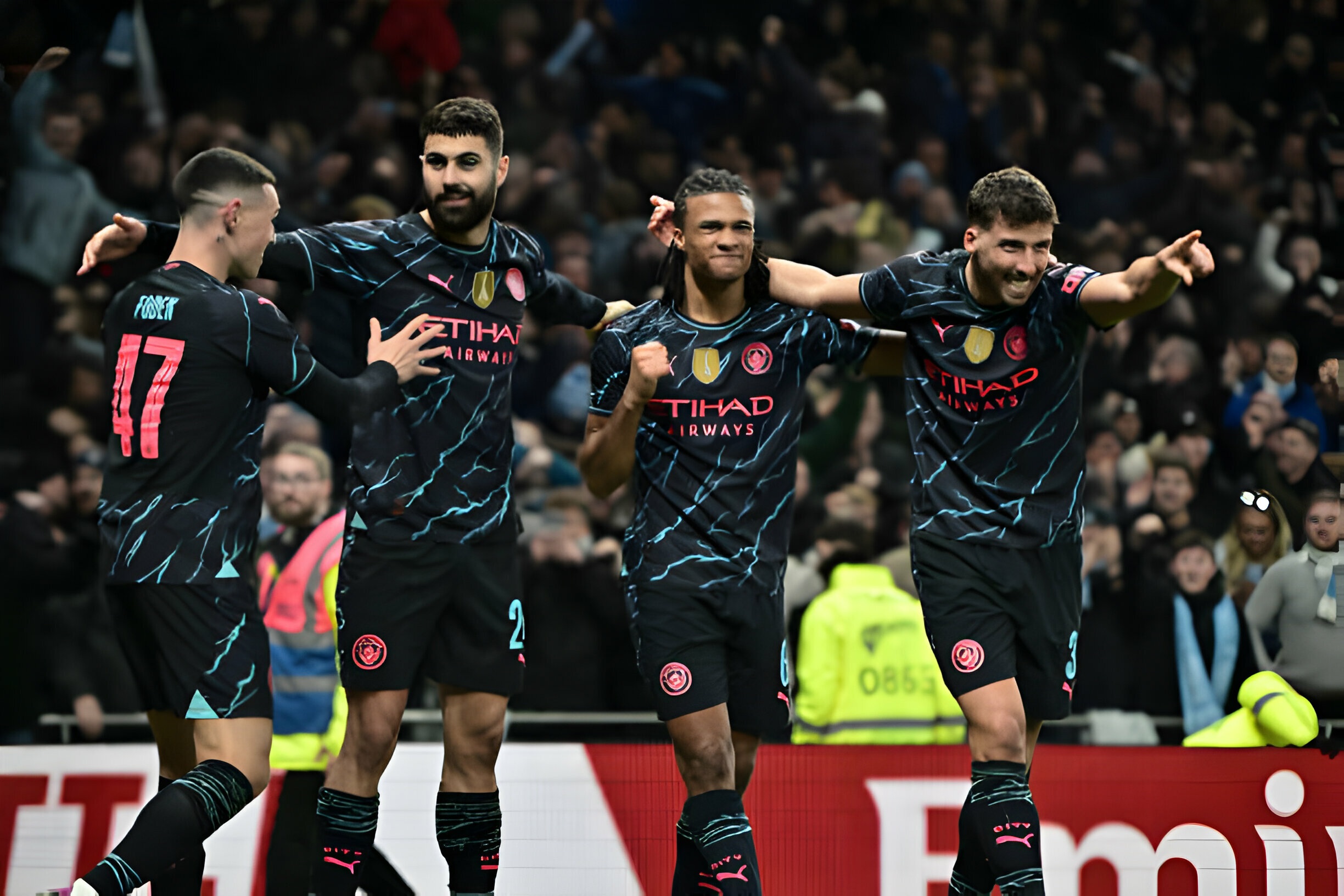 Man City loại Tottenham khỏi FA Cup nhờ bàn thắng muộn - 2