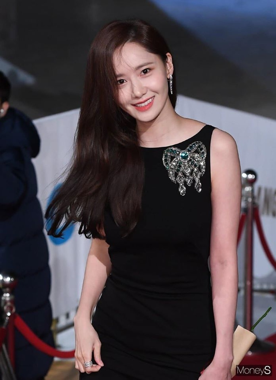 Ngẩn ngơ ngắm lưng trần gợi cảm của “tình đầu quốc dân” Yoona - 14 Ngẩn ngơ ngắm lưng trần gợi cảm của “tình đầu quốc dân” Yoona - 14