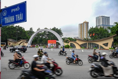 Hiện trạng tuyến phố đi bộ thông minh đầu tiên thí điểm tại Hà Nội