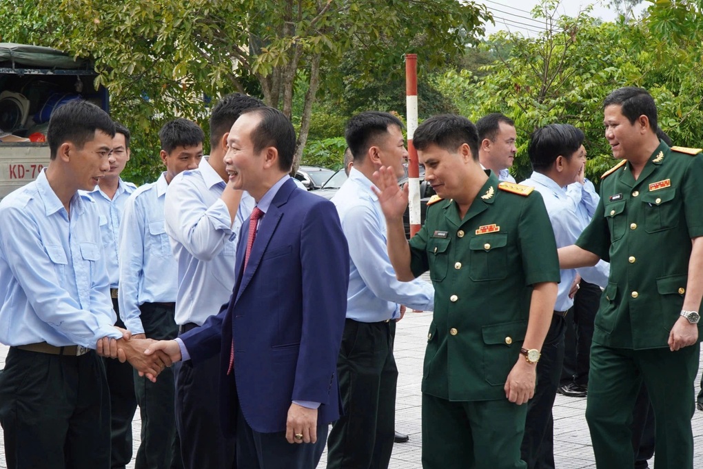 Có 10 nguồn tin thông báo mộ liệt sỹ Việt Nam hy sinh ở Lào - 1 Có 10 nguồn tin thông báo mộ liệt sỹ Việt Nam hy sinh ở Lào - 1