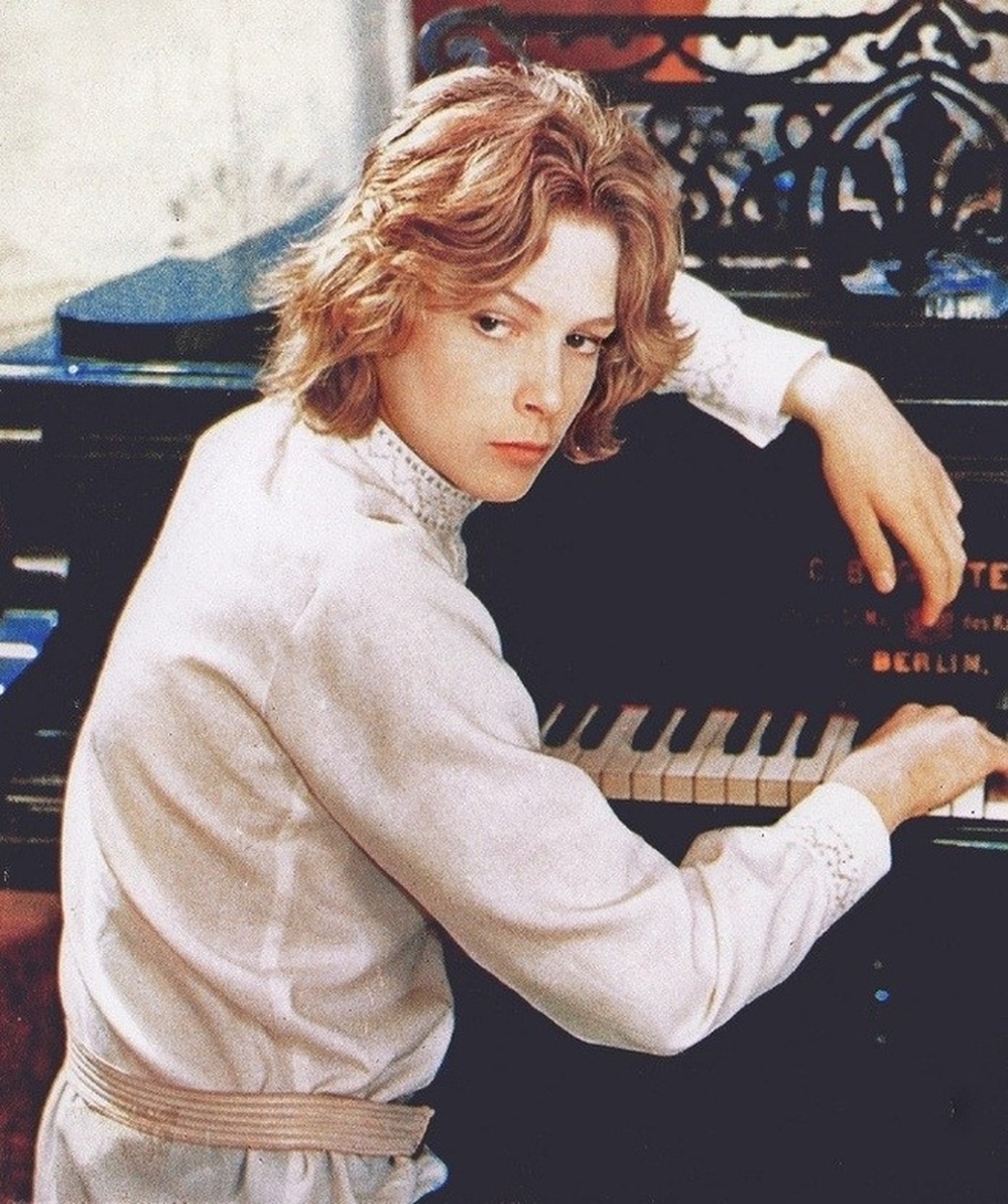 Nam diễn viên được mệnh danh là “cậu bé đẹp nhất thế giới” vừa qua đời - 1 Nam diễn viên được mệnh danh là “cậu bé đẹp nhất thế giới” vừa qua đời - 1