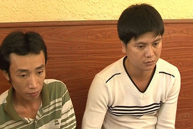 Say rượu điên cuồng đuổi đánh bác sĩ trong bệnh viện 