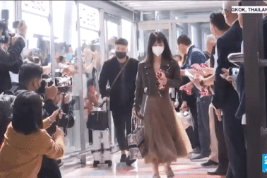 Vừa mở cửa, khách Trung Quốc tới Thái Lan, được 3 bộ trưởng ra sân bay đón