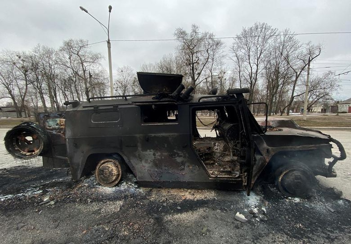 Hàng loạt khí tài Nga bị phá hủy dưới mưa hỏa lực ở Ukraine - 12 Hàng loạt khí tài Nga bị phá hủy dưới mưa hỏa lực ở Ukraine - 12