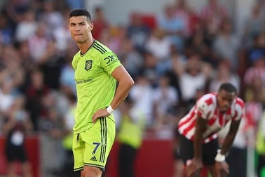 C.Ronaldo bất ngờ xin gia nhập Borussia Dortmund