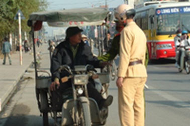 Cho phép đăng ký xe cơ giới ba bánh nhập khẩu và lắp ráp trong nước