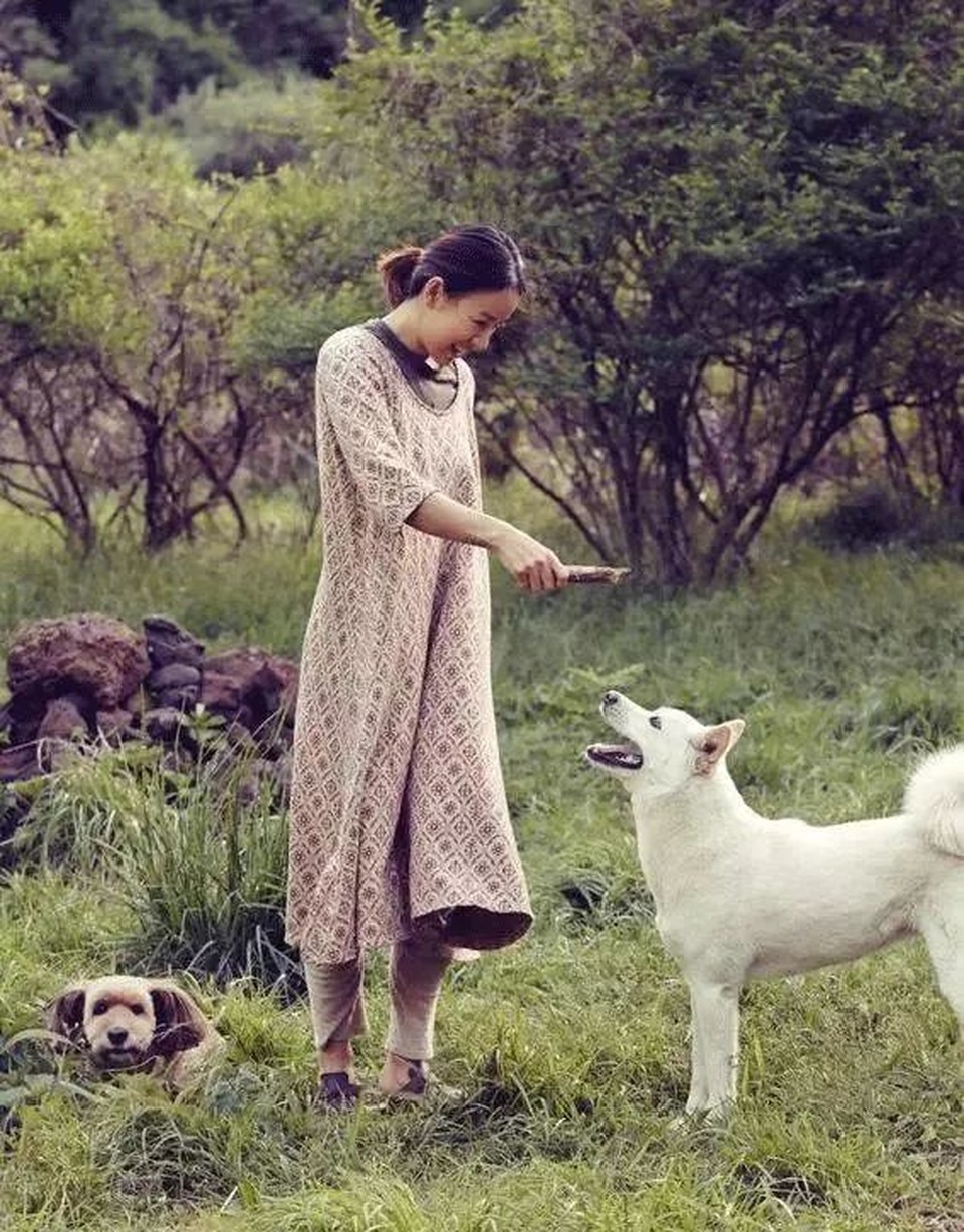 Lee Hyori: Sức hấp dẫn và đặc quyền của “tượng đài gợi cảm showbiz Hàn” - 12 Lee Hyori: Sức hấp dẫn và đặc quyền của “tượng đài gợi cảm showbiz Hàn” - 12