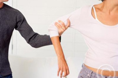 Sống thử cũng có… bạo lực