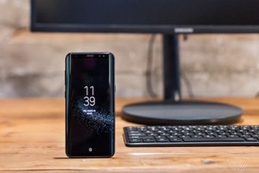 Samsung giới thiệu phụ kiện biến Galaxy S8 thành máy tính cá nhân