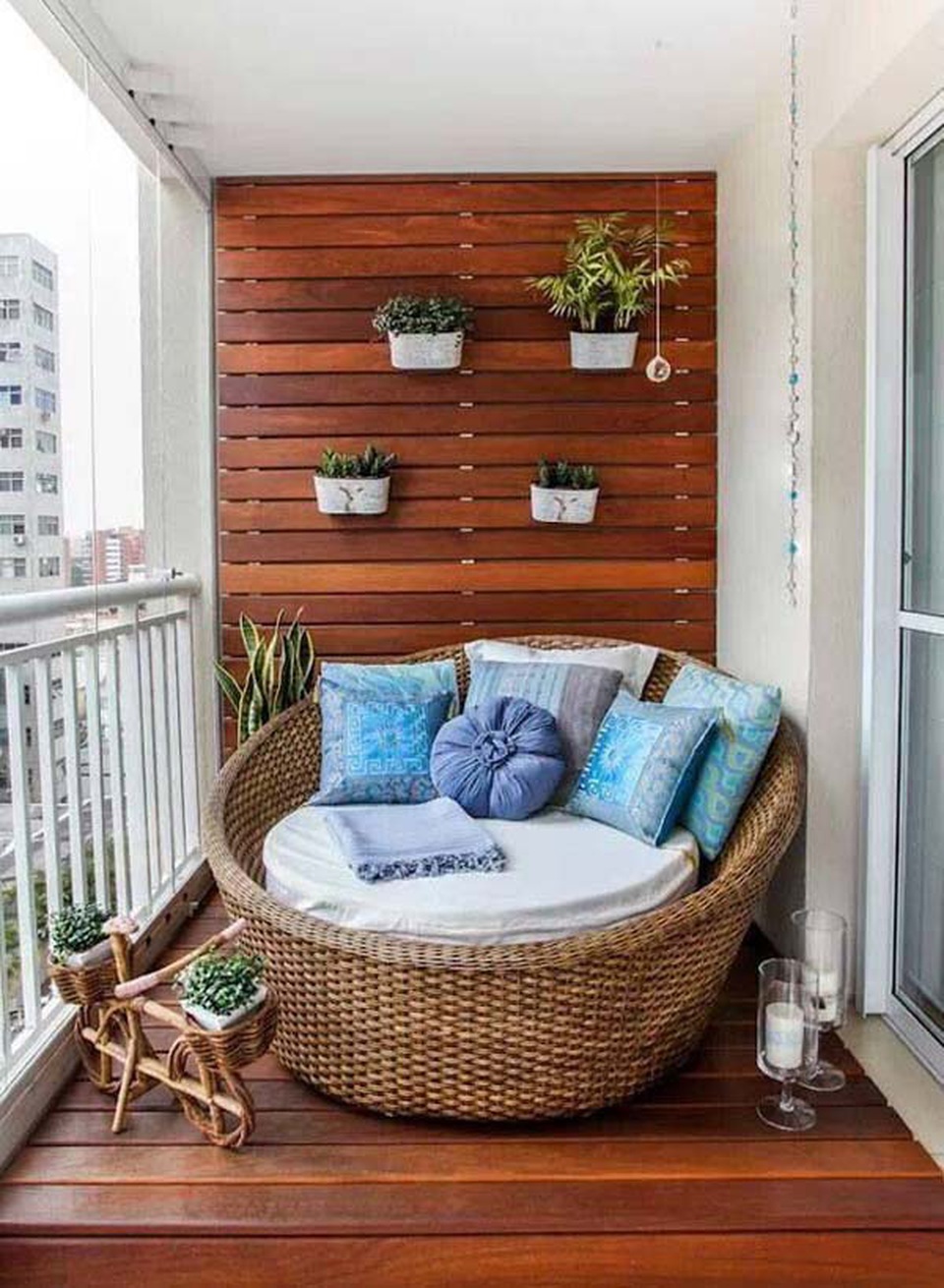 Chỉ cần thêm vài vật dụng này, ban công căn nhà lột xác đẹp ngỡ ngàng - 3 Chỉ cần thêm vài vật dụng này, ban công căn nhà lột xác đẹp ngỡ ngàng - 3
