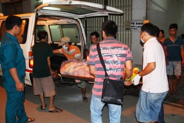 Viết thư tuyệt mệnh rồi đóng cửa tự thiêu