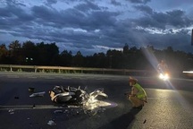 Hai chị em ruột thương vong sau pha va chạm với xe tải