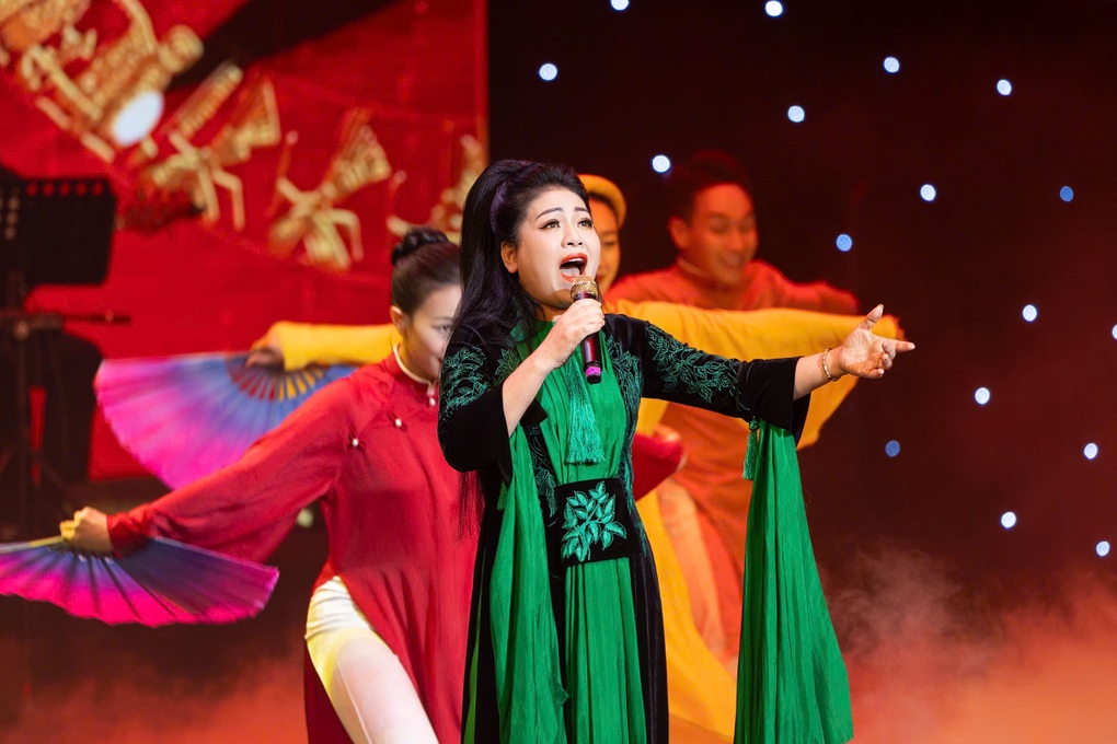 Ca sĩ Anh Thơ: Tôi chưa bao giờ hét giá cát-xê - 2 Ca sĩ Anh Thơ: Tôi chưa bao giờ hét giá cát-xê - 2