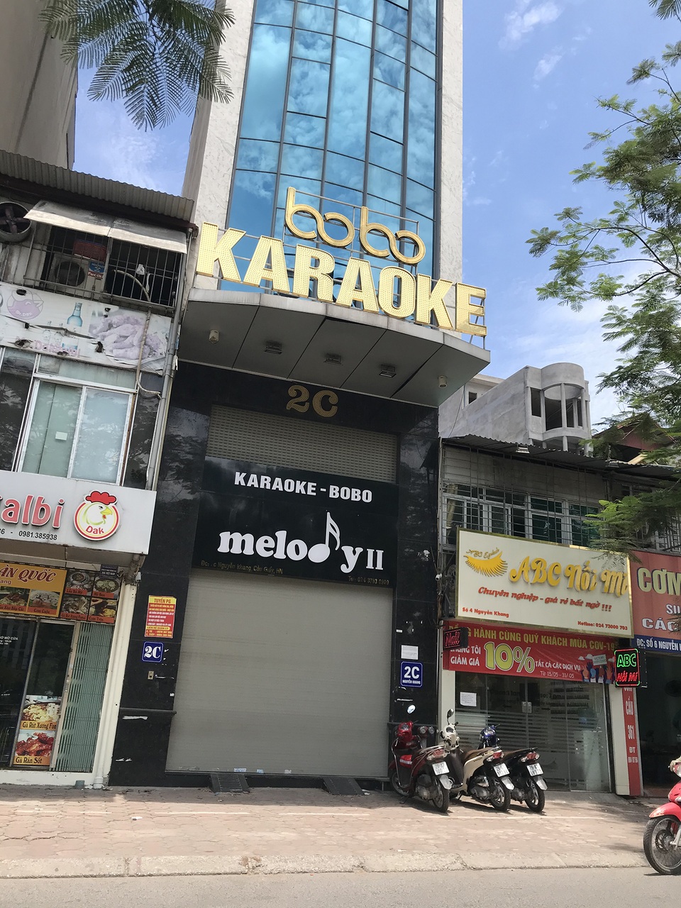 Quán karaoke tấp nập, nhộn nhịp trở lại sau chuỗi ngày ngủ đông - 7 Quán karaoke tấp nập, nhộn nhịp trở lại sau chuỗi ngày ngủ đông - 7