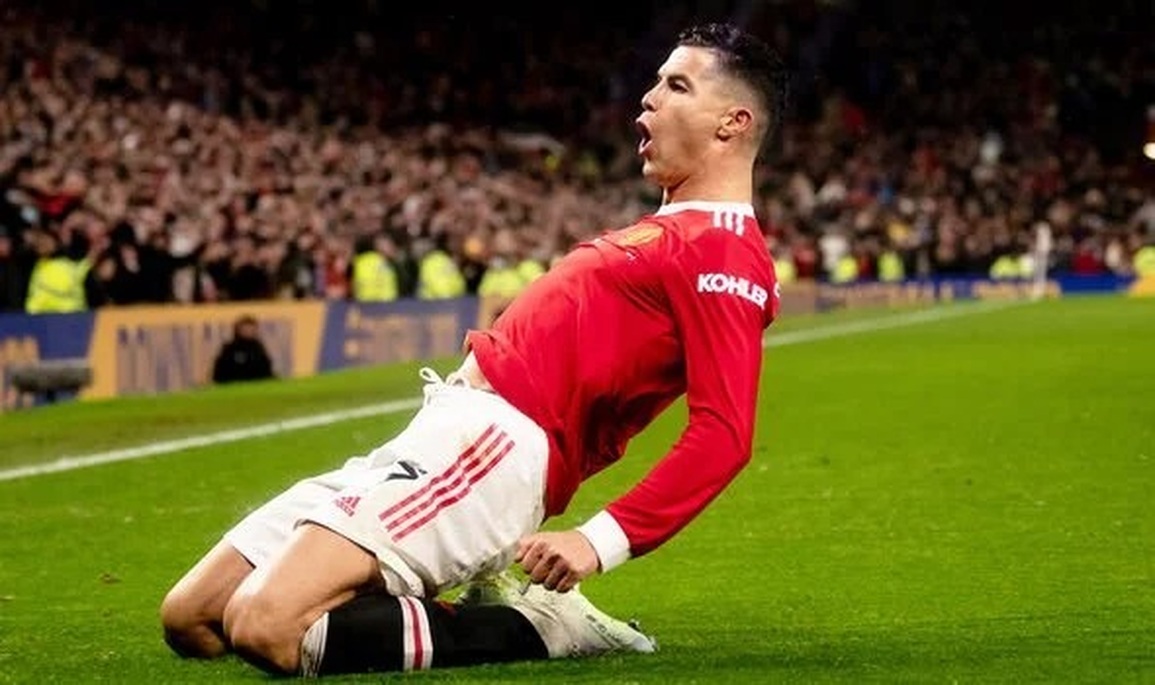 Khai hỏa trở lại, C.Ronaldo vui đến nỗi quên cả cách ăn mừng quen thuộc - 2 Khai hỏa trở lại, C.Ronaldo vui đến nỗi quên cả cách ăn mừng quen thuộc - 2