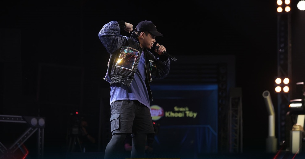 Rap Việt tập 4: MC Trấn Thành lại... rơi nước mắt - 7 Rap Việt tập 4: MC Trấn Thành lại... rơi nước mắt - 7