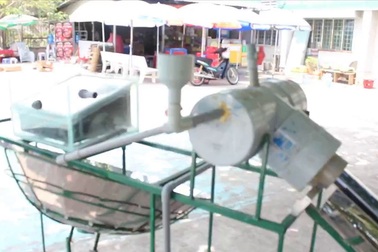 Nam sinh lớp 11 chế máy chưng cất nước mặn thành nước ngọt cho vùng hạn - mặn