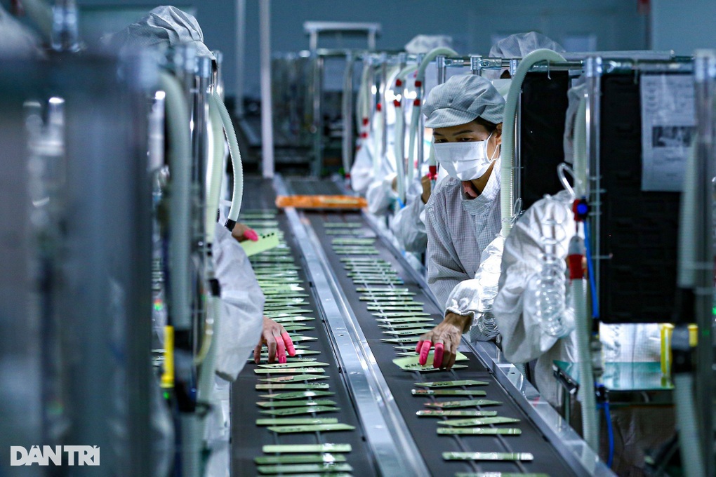Thủ phủ sản xuất linh kiện điện tử tuyển hàng nghìn công nhân - 1