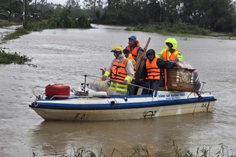 Hành trình vượt 500km về quê nhận xác cha ở Hòa Thịnh
