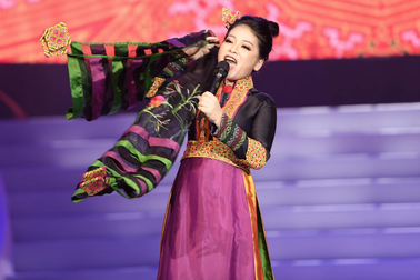 Ca sĩ Anh Thơ bị quên lời do ảnh hưởng hậu Covid-19