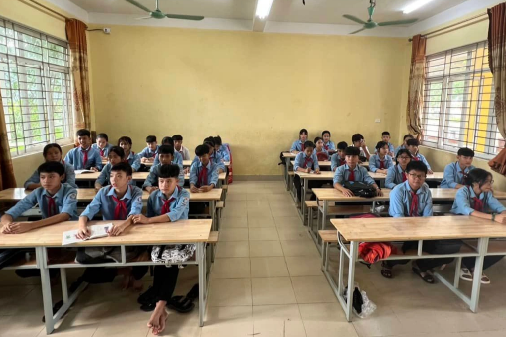 Vụ phản đối sáp nhập trường: Hơn 200 học sinh đã trở lại học tập - 2 Vụ phản đối sáp nhập trường: Hơn 200 học sinh đã trở lại học tập - 2