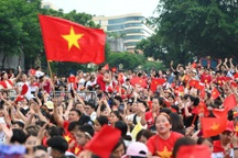 Hà Nội công bố 40 điểm phát nước uống, đồ ăn cho người dân xem diễu binh