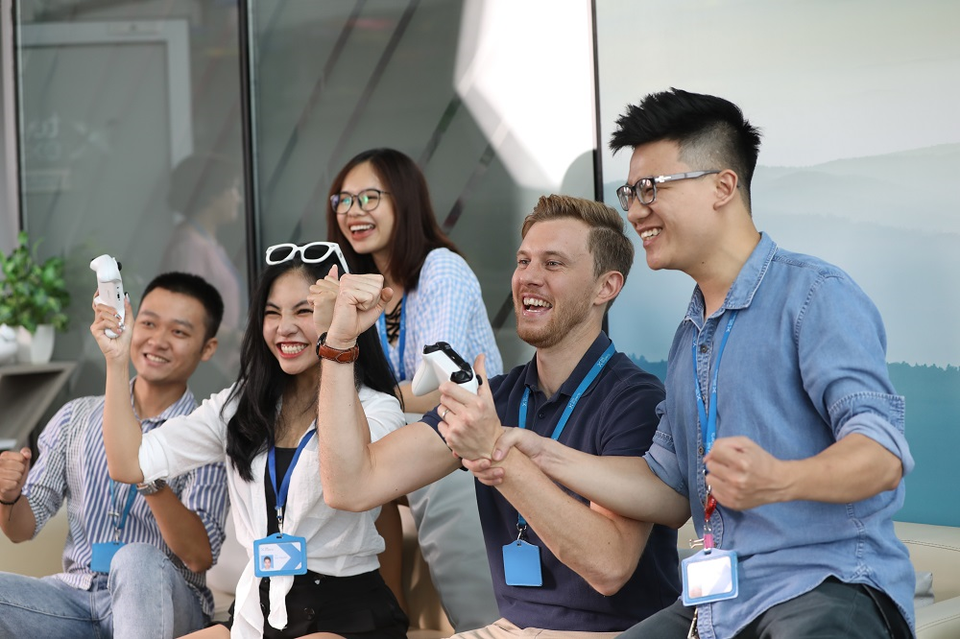 Tek Experts: 100% làm online, không giảm lương và giải pháp giữ nhân sự sau mùa Covid-19 - 2 Tek Experts: 100% làm online, không giảm lương và giải pháp giữ nhân sự sau mùa Covid-19 - 2