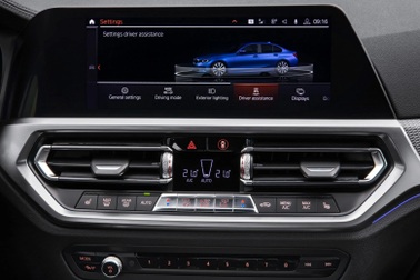 Xe BMW thiếu một số trang bị tiện ích quan trọng vì lý do dễ hiểu