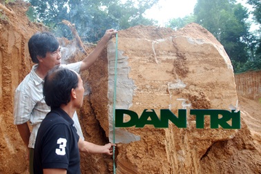 Hà Tĩnh: Phát hiện ngôi mộ cổ hàng trăm năm tuổi vùi lấp dưới đồi đất