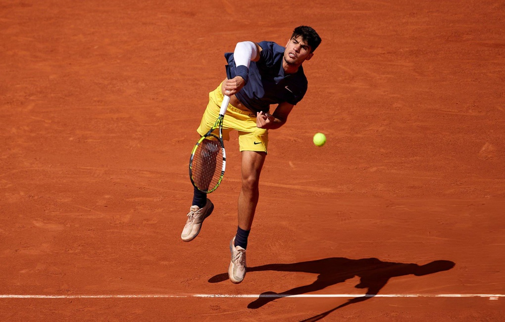 Carlos Alcaraz khởi đầu thuận lợi ở Roland Garros - 2