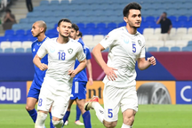 Hạ Kuwait 5-0, U23 Uzbekistan dẫn đầu bảng đấu của U23 Việt Nam