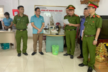 Bắt giám đốc doanh nghiệp sản xuất, buôn bán phân bón giả