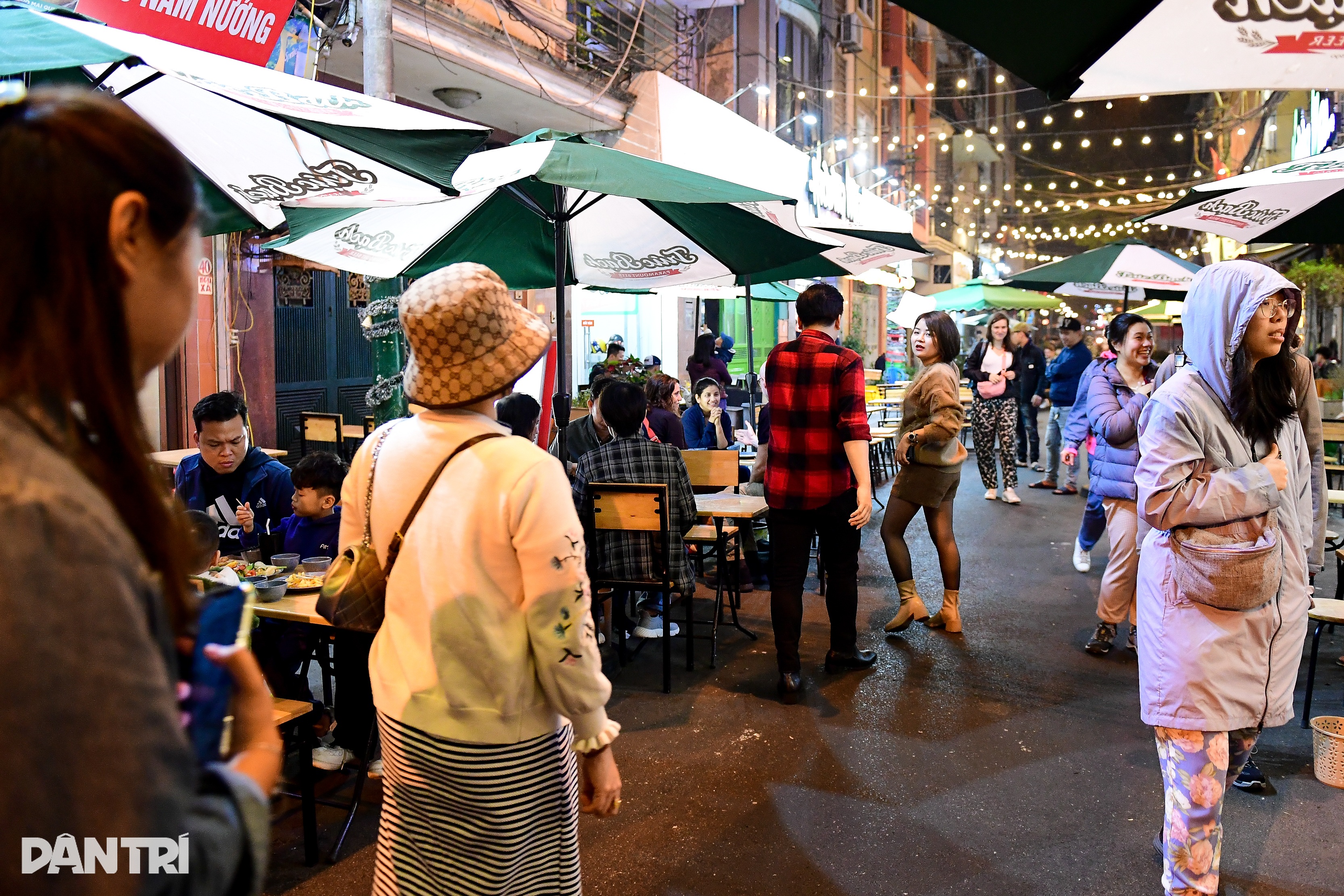 Ồ ạt phố đi bộ Hà Nội: Tại sao nơi thành công, chỗ thất bại? - 11 Ồ ạt phố đi bộ Hà Nội: Tại sao nơi thành công, chỗ thất bại? - 11