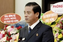 Cựu thẩm phán tuyên án theo số tiền người nhà bị cáo đưa?